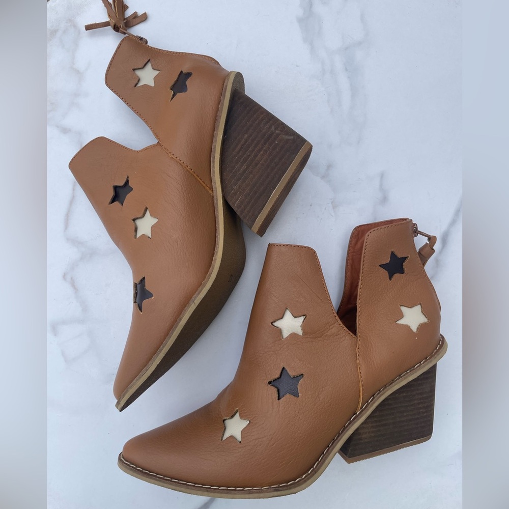 Silvia Cobos “Shoot for the Moon” Boots - Honey